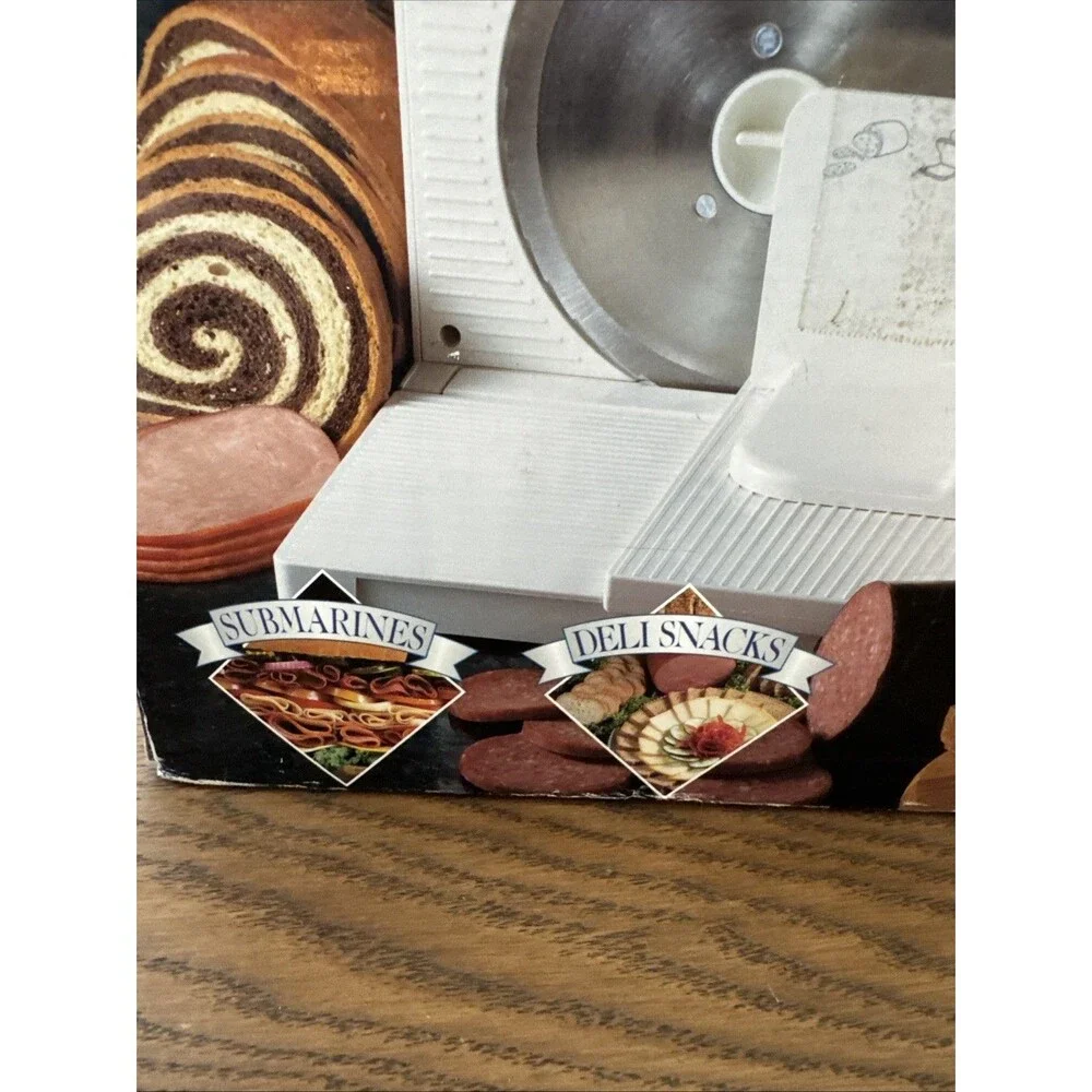 Toastmaster  Sandwich  Center Meat And Bread Slicer And Deli Snacks , Model 6121